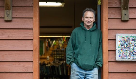 Judge Rules Alaska Senate Challenger Eligible to Appear in Primary