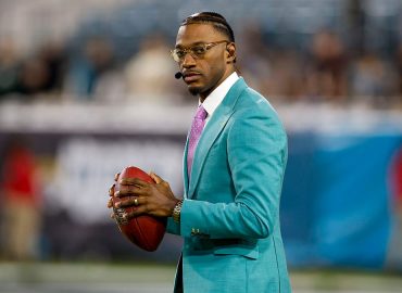 Robert Griffin III Safe After Plane Emergency