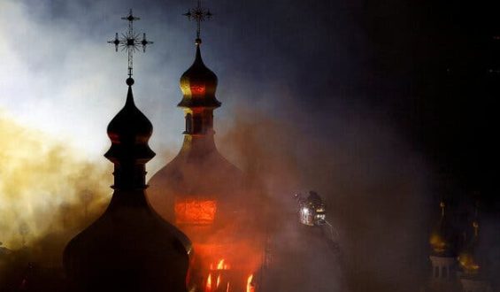 Dormition Cathedral in Kyiv Hit Amid Russian Attacks