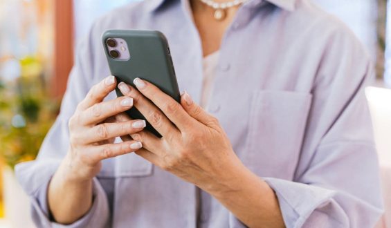 Protecting Your iPhone from Scams: Stay Safe from Thieves