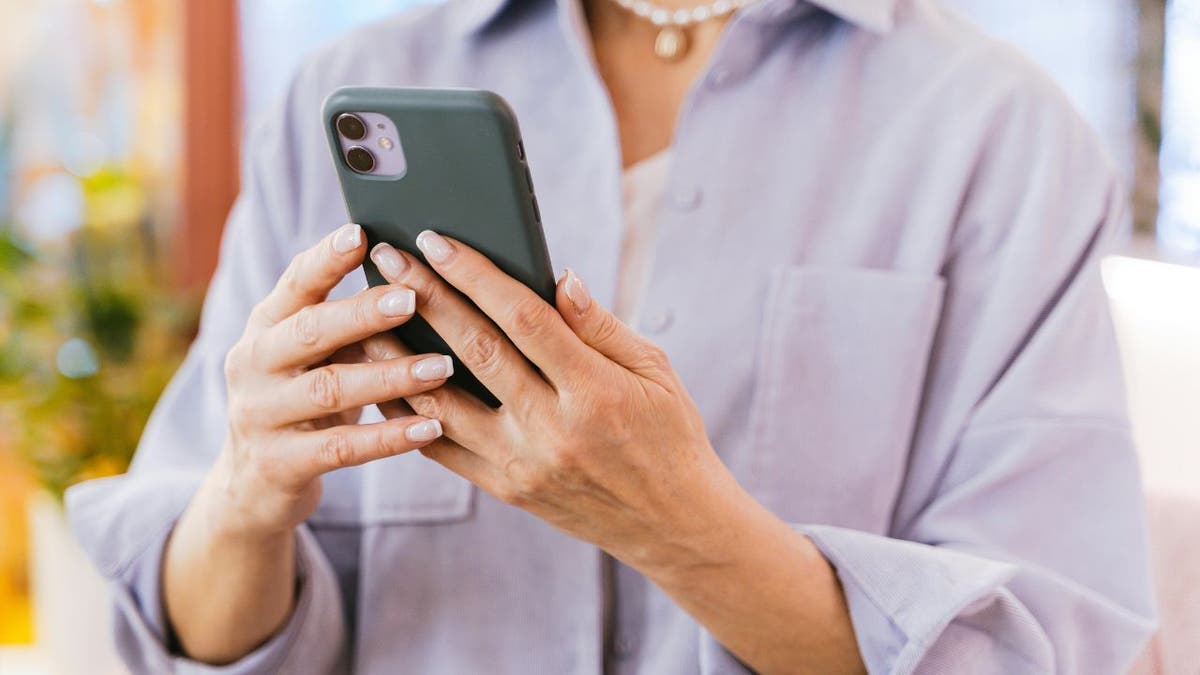 Protecting Your iPhone from Scams: Stay Safe from Thieves