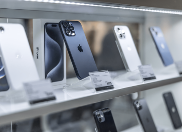 Impact of AI on Smartphone Prices: An Industry Challenge