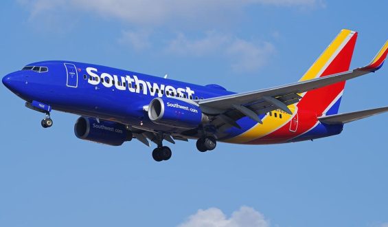 Pilot Retires on Final Flight with Daughter as Co-Pilot
