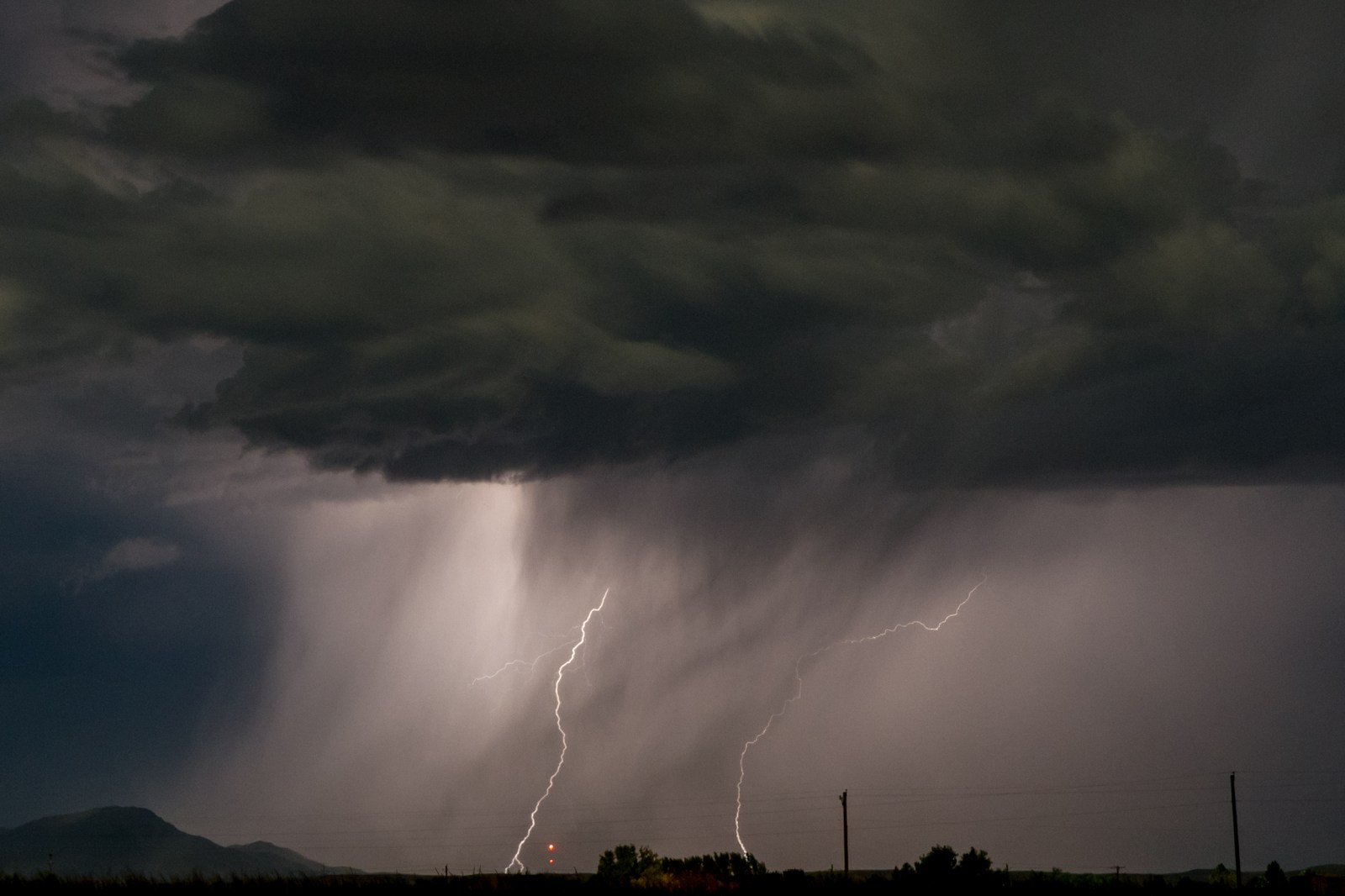 Severe Thunderstorms Cause Destruction Across Illinois and Wisconsin