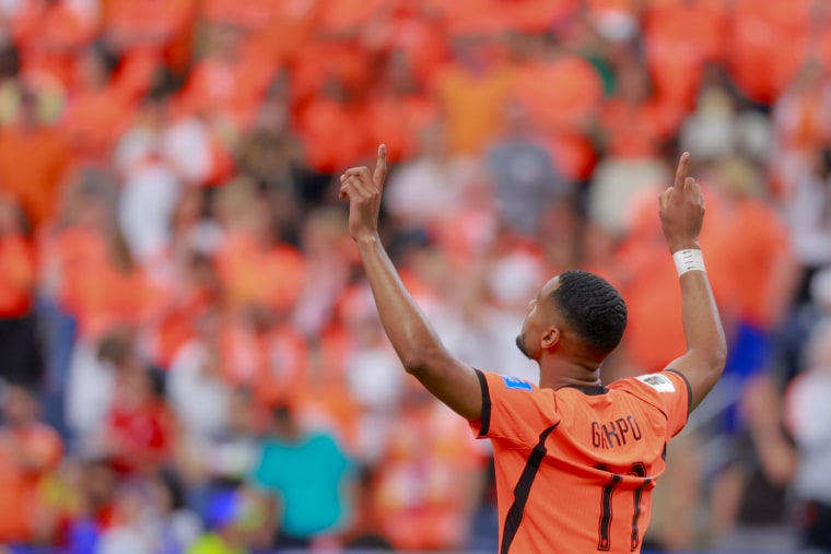 Netherlands Dominates Sweden with 5-1 Victory in World Cup