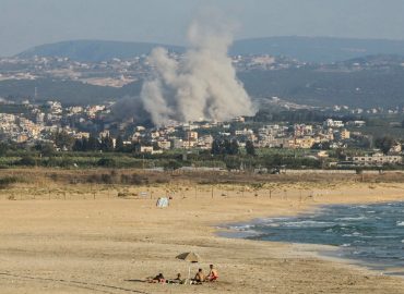 Escalating Conflict as Israeli Airstrikes Target Tyre in Lebanon