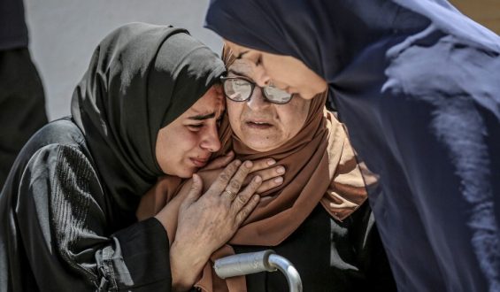 Israeli Strikes in Gaza Result in Fatalities Amid Ongoing Tensions