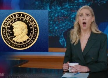 Trump Sells Gold Coins to Mark UFC Fight