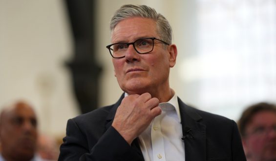Keir Starmer Expected to Announce Resignation Amid Leadership Pressure