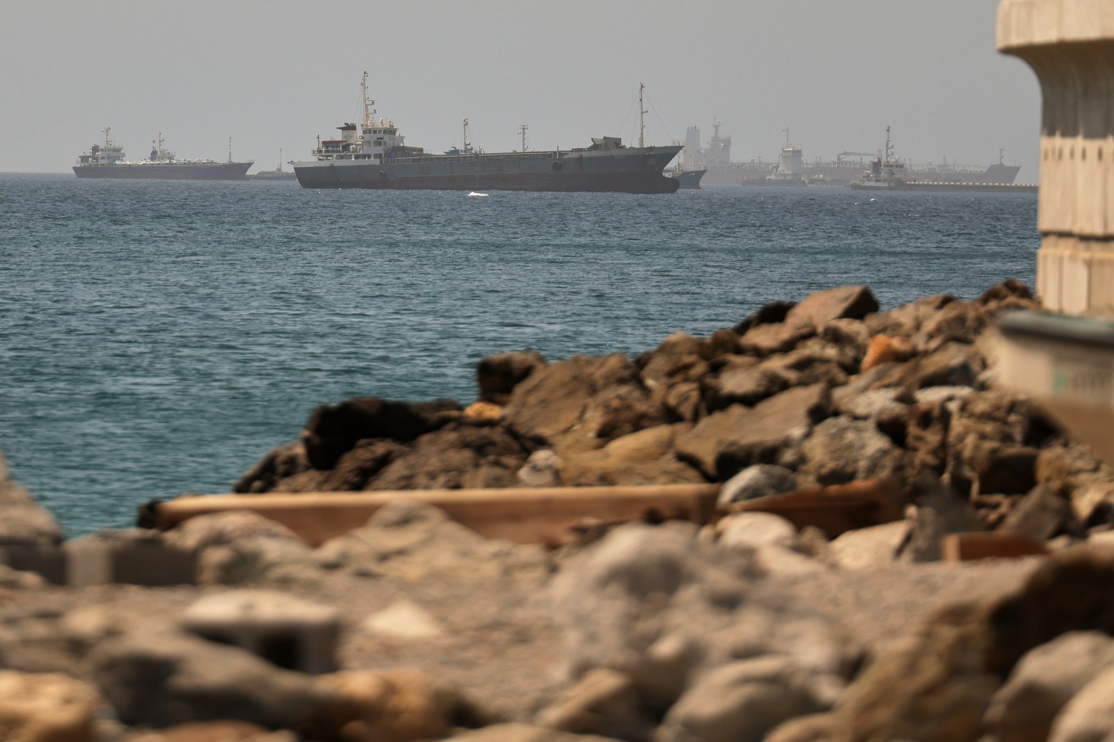 Strait of Hormuz Ceasefire Creates Temporary Calm Amid Tensions