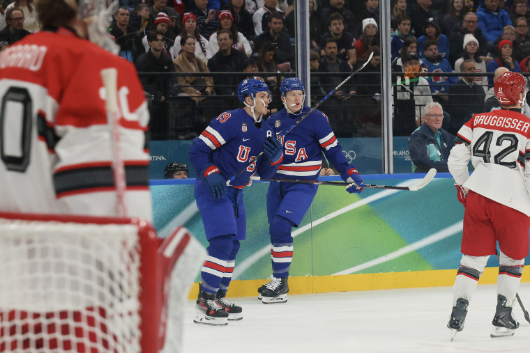 Tkachuk Brothers Reunite as Brady Joins Florida Panthers