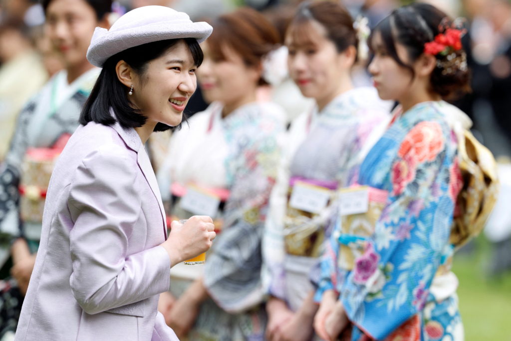 Japan Revamps Imperial House Law, Controversy Over Male-Only Succession