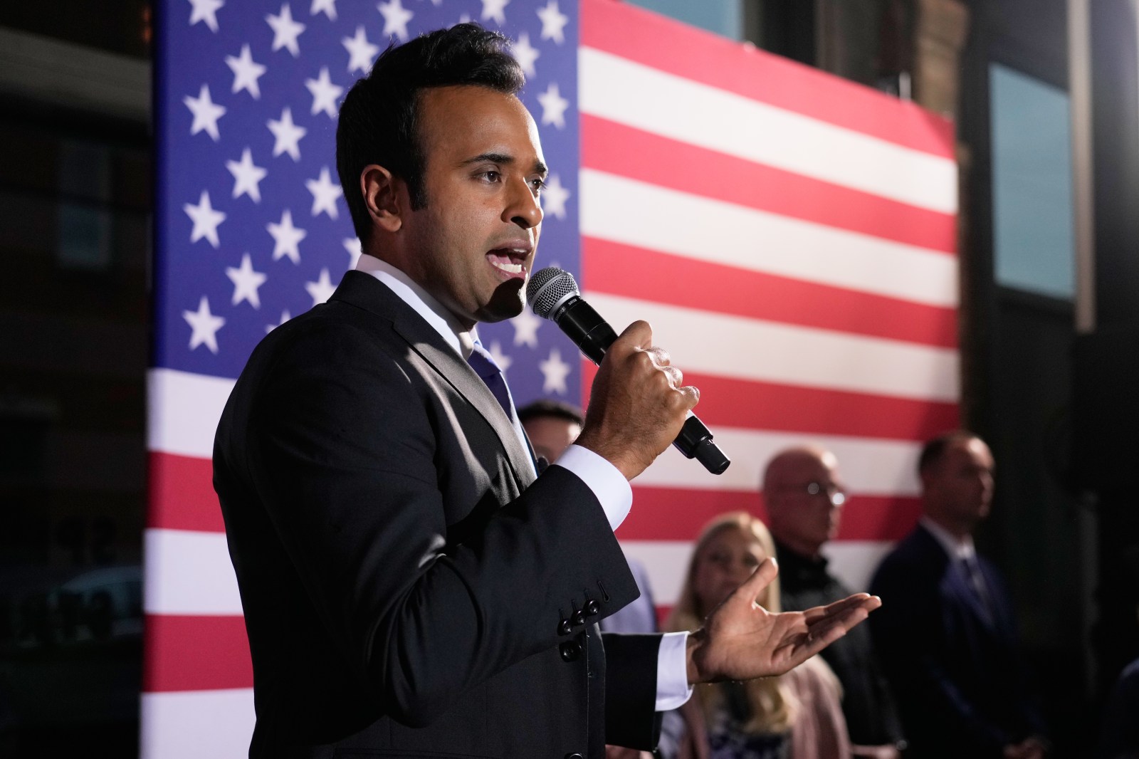 Vivek Ramaswamy’s Campaign Challenged Amid Mixed Reactions