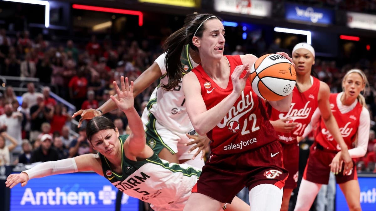 Caitlin Clark Responds to On-Court Incident and Achieves Historic Game