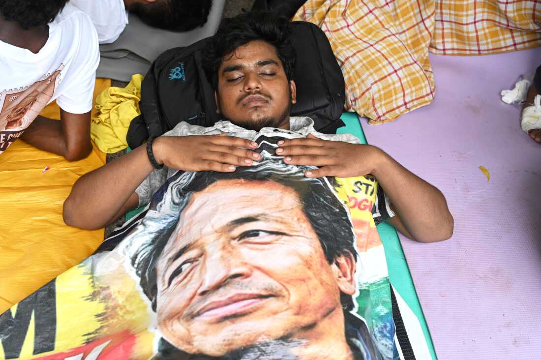 Indian Youth Movement Persists as Activist Ends Hunger Strike
