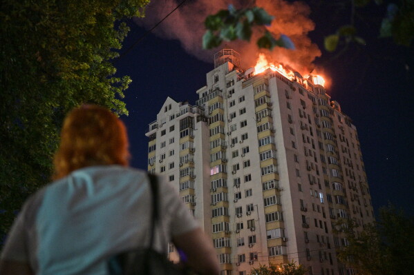 Ukrainian Drone Attacks Intensify Pressure on Russian Oil Facilities