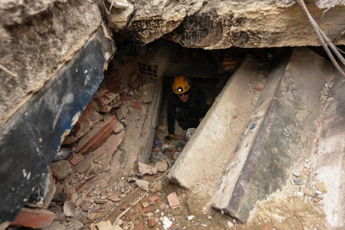 Efforts and Challenges in Earthquake Rescue Operations in Venezuela