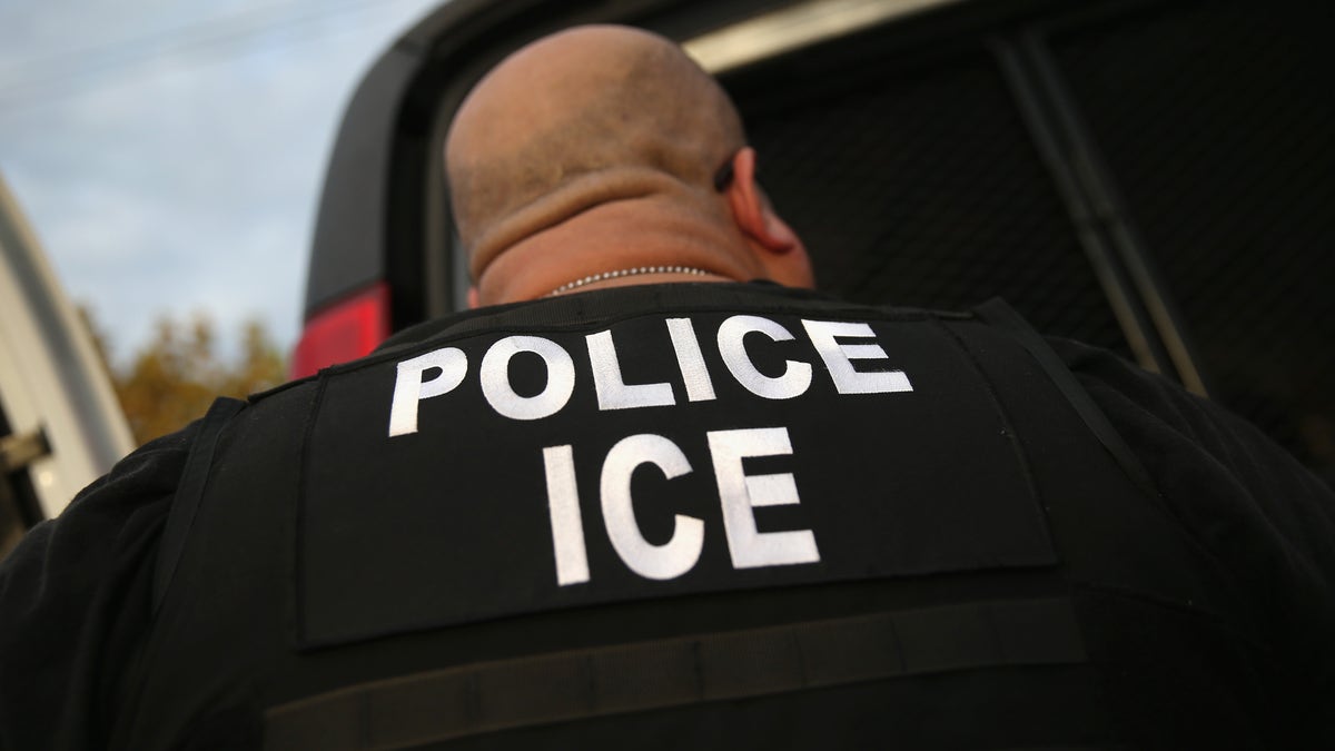 Tom Homan Defends ICE’s Use of Unmarked Vehicles Amid Controversy