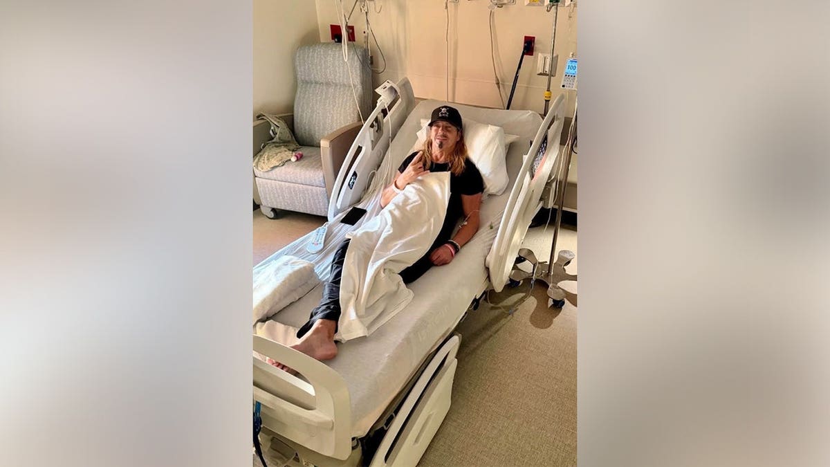 Bret Michaels Recovers From Kidney Stone Surgery