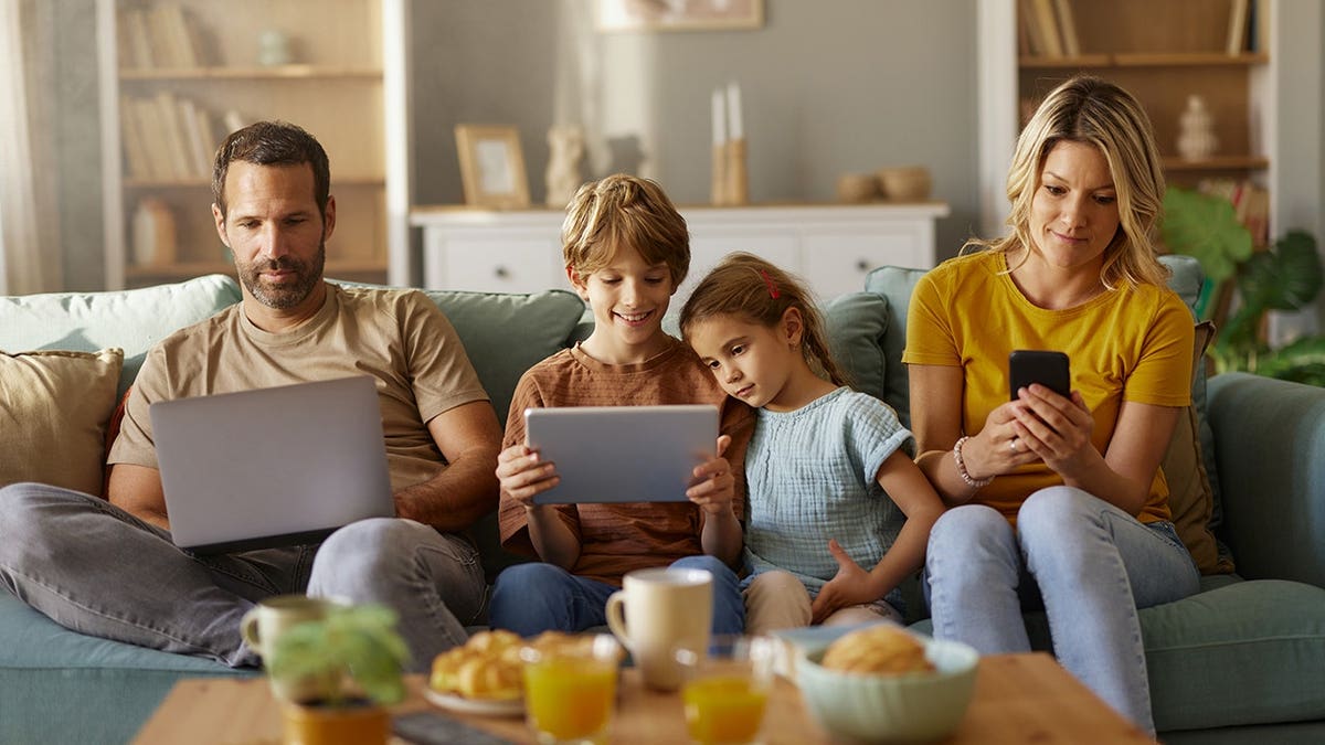 Federal Health Officials Warn About the Impact of Screen Time on Children’s Development
