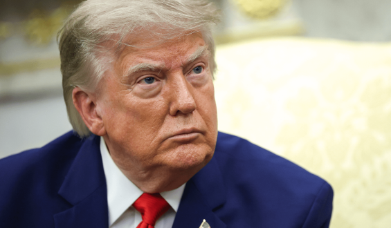 Trump Faces Divided Political Landscape Ahead of 2026 Midterms