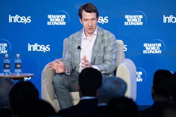 Policymakers Urged to Address AI’s Economic Impact