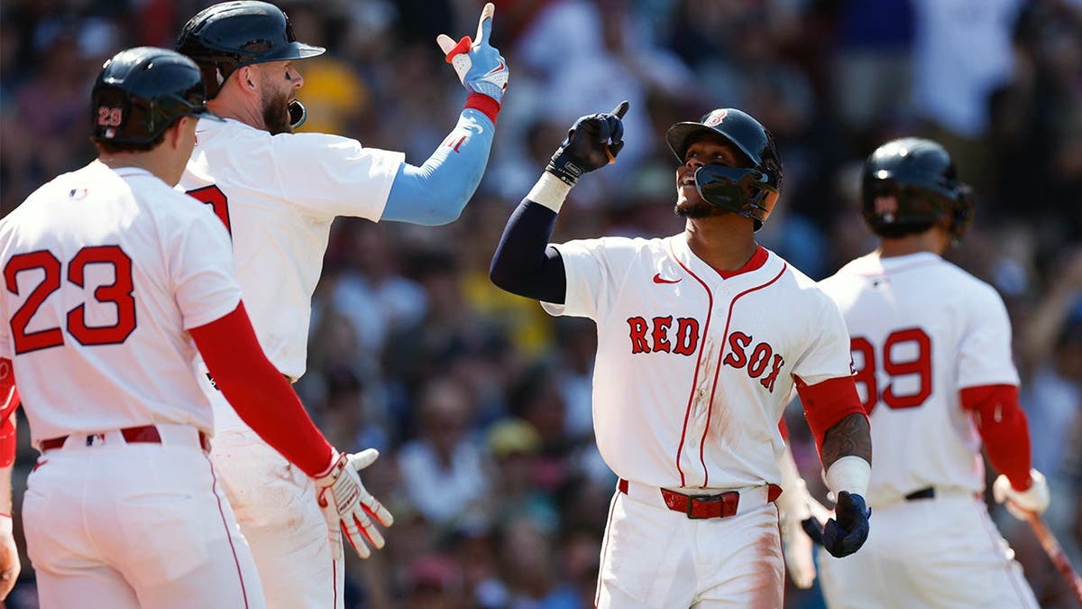 Red Sox Streak: A Windfall for Kids, a Challenge for Local Eatery