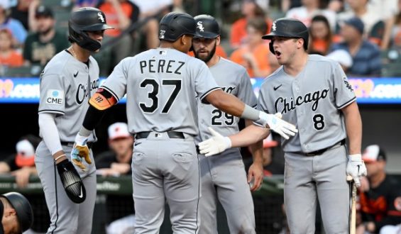 Colson Montgomery Makes White Sox History with Eutaw Street Home Run