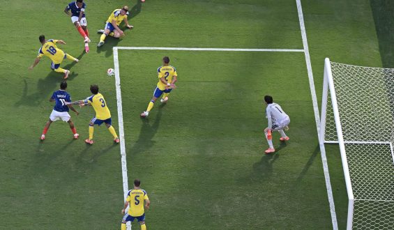 Mbappe Breaks World Cup Record as France Defeats Sweden