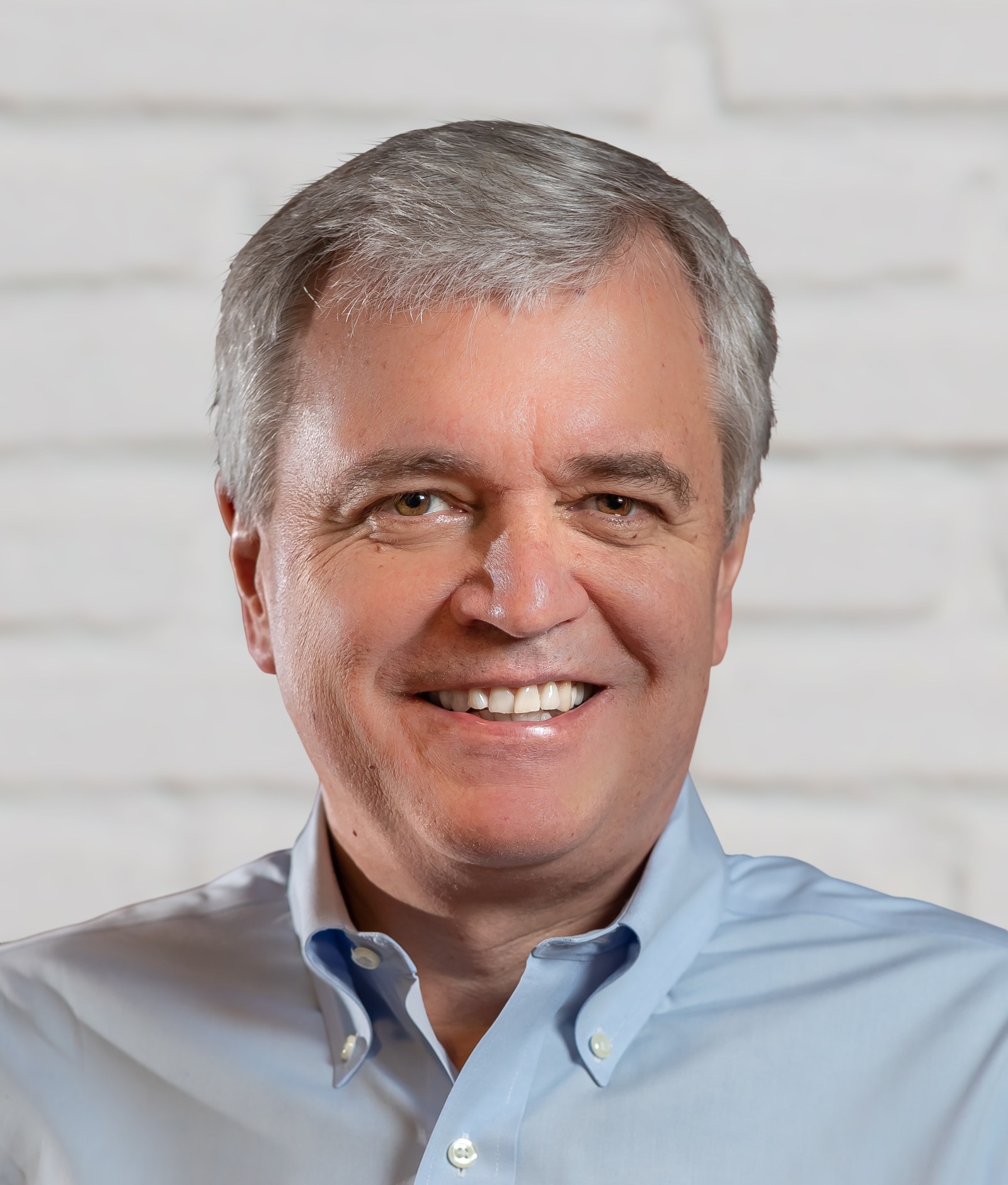 Cracker Barrel Appoints David Deno as New CEO Amidst Challenges
