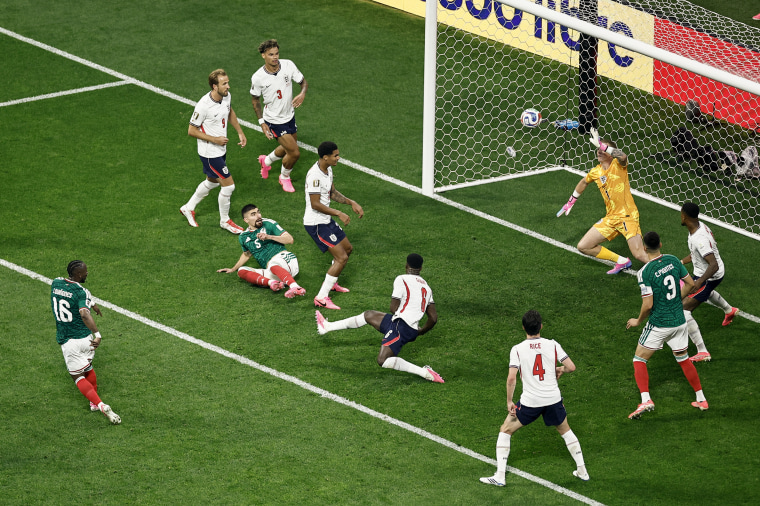 England Advances to World Cup Quarterfinals with Win Against Mexico