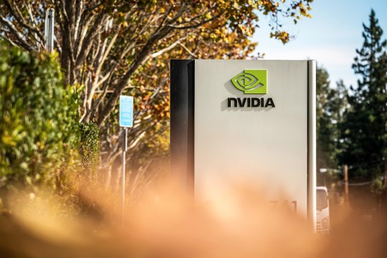AI Industry Diverges on Open vs Closed Technology