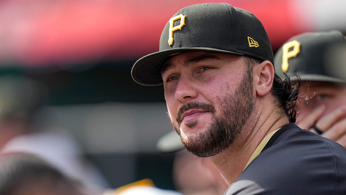 Pirates and Reds: A Game of Unpredictability