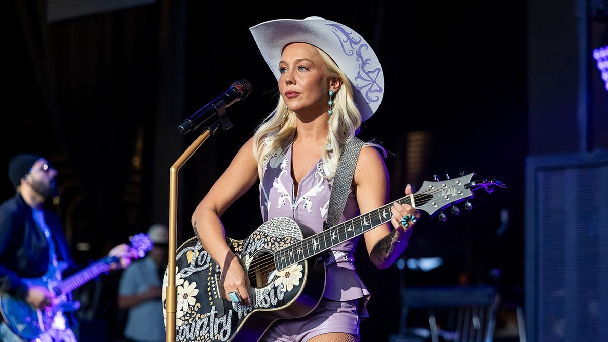 Dana Perino and RaeLynn Discuss Views on Marriage and Divorce