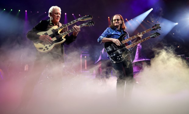Rush Pays Tribute to Neil Peart at Chicago Concert