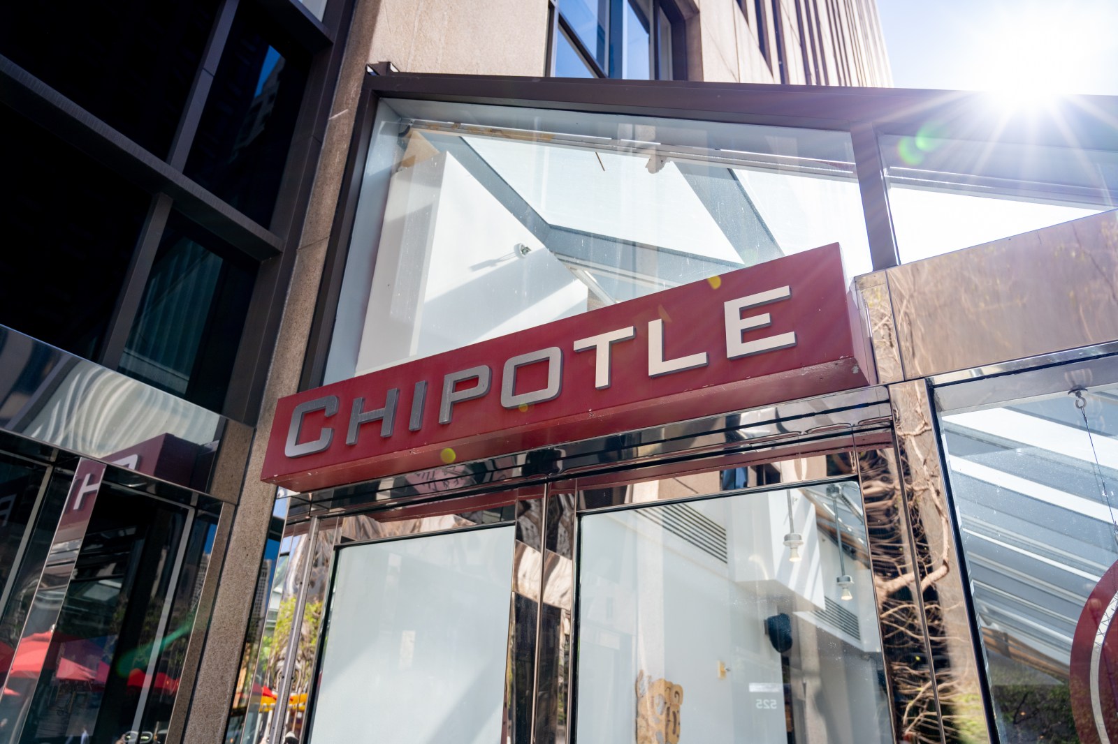 Chipotle Expands Internationally with First Location in Mexico
