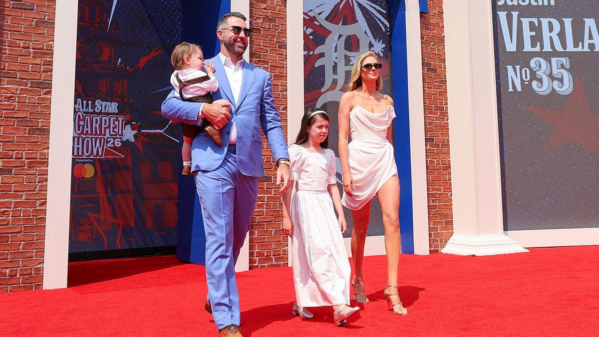 Verlander Bids Farewell at MLB All-Star Red Carpet