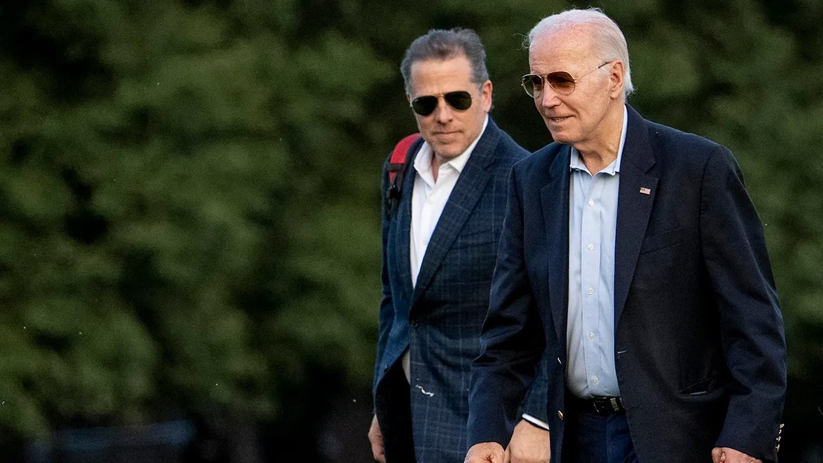 Joe Biden Surprises Barstool Sports’ Jersey Jerry with ‘Lib of the Year’ Award