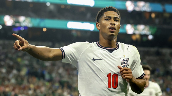 England Defeats Mexico in Dramatic World Cup Match