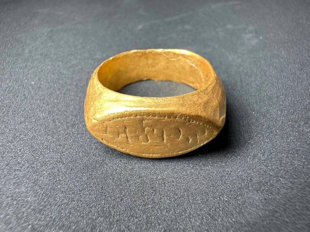 Ancient Gold Rings Unearthed in Thailand