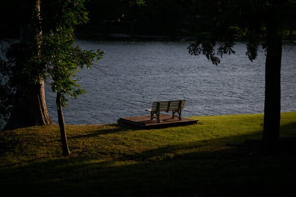 A Texas Town’s Journey Through Tragedy and Recovery