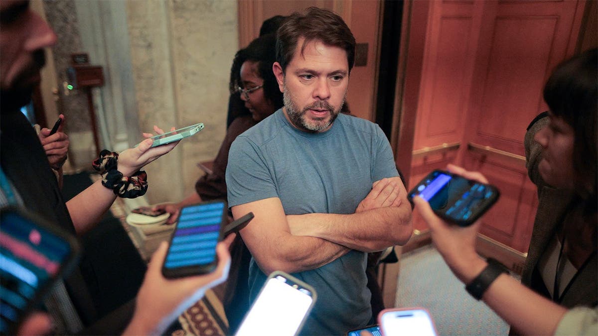 New Legislation Aims to Restrict Lawmakers’ Relationships with Staff