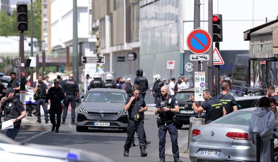 Manhunt for Suspect in Berlin Pride Attack and Related Stabbing Incidents