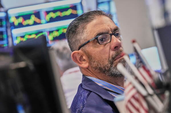 U.S. Stocks Rise Amid Mixed Market Trends