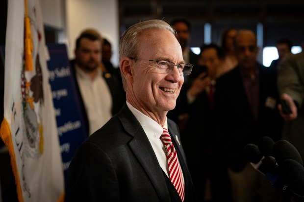 Illinois Gubernatorial Race and Fundraising Challenges