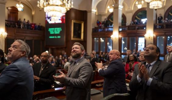 Illinois GOP Struggles to Leverage Speaker Welch’s Handling of Harassment Allegations