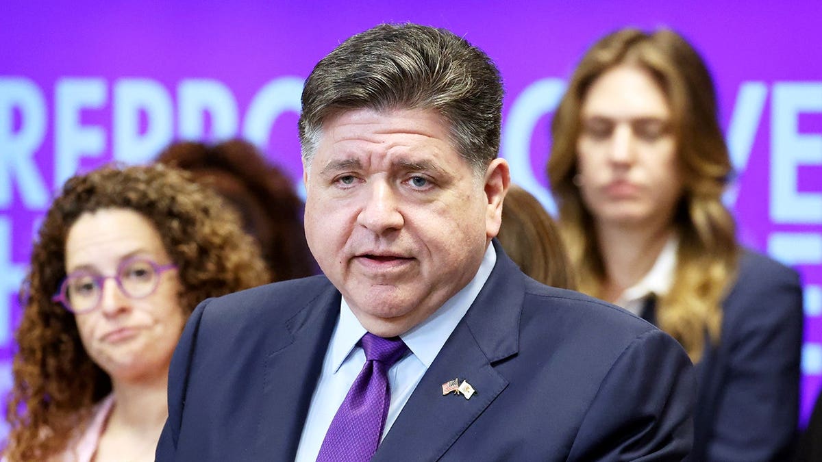Federal Judge Invalidates Illinois In-State Tuition Laws for Illegal Immigrants