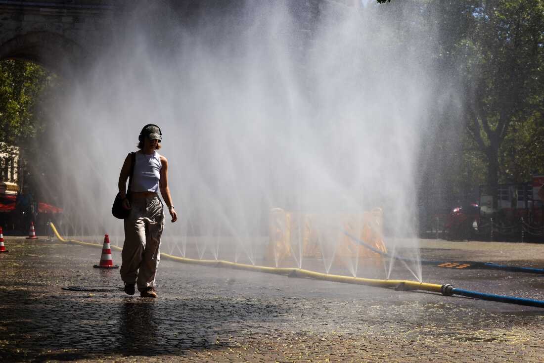 Creative Ways to Stay Cool Without Air Conditioning