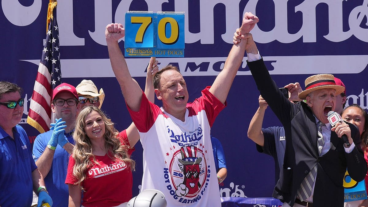 Joey Chestnut’s Return to the Hot Dog Eating Contest