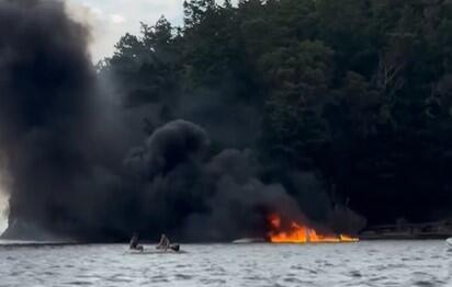 Seaplane Crash in Puget Sound: All 11 Survive